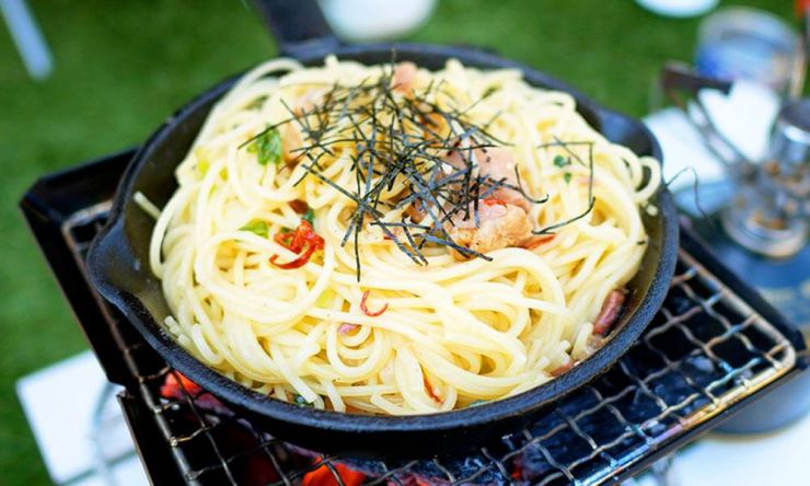 焼き鳥缶詰で和風ペペロンチーノ 贅沢にステーキも Valor Navi バローナビ