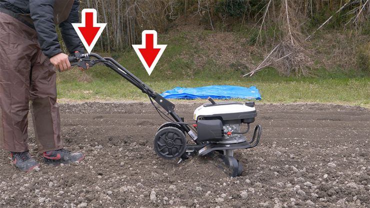 ハンドルごと本体を押し込む