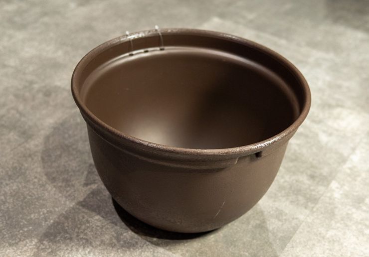 プラスチック製のメダカ鉢